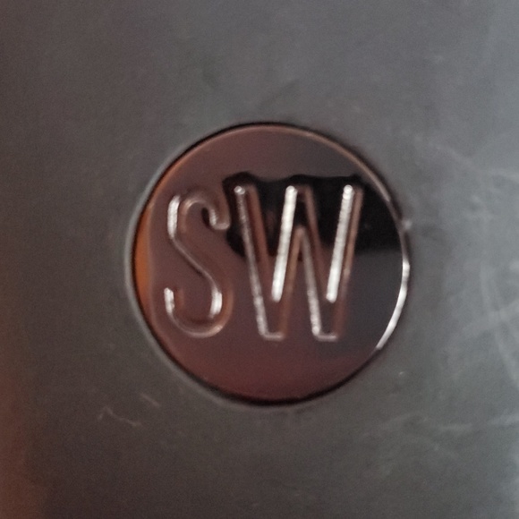 Stuart Weitzman - Picture 4 of 6